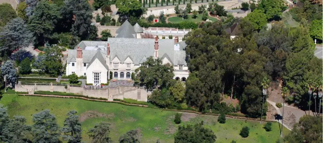 Greystone mansion and gardens - Beverly Hills