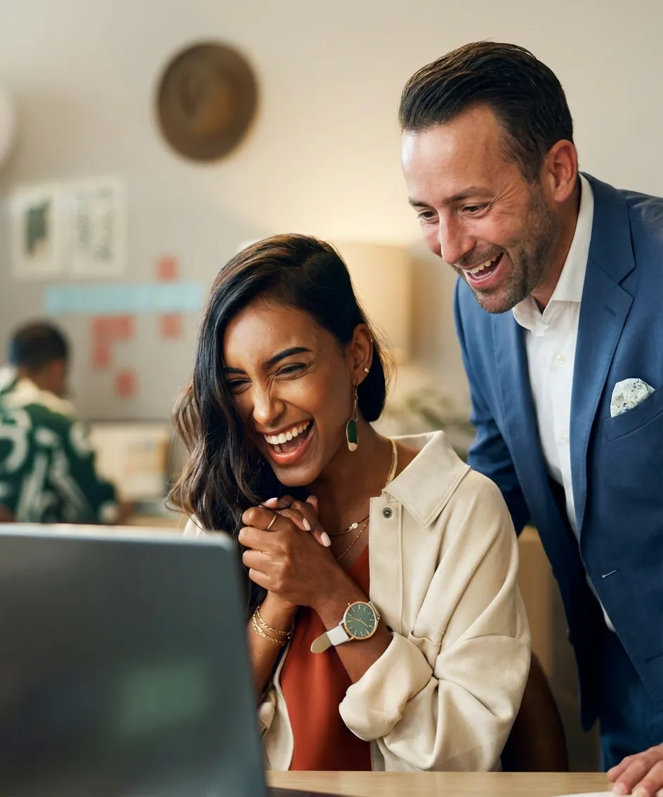 brian-grimditch-showing-a-client-fabulous-financial-results Client impressed by financial results presentation by Brian Grimditch