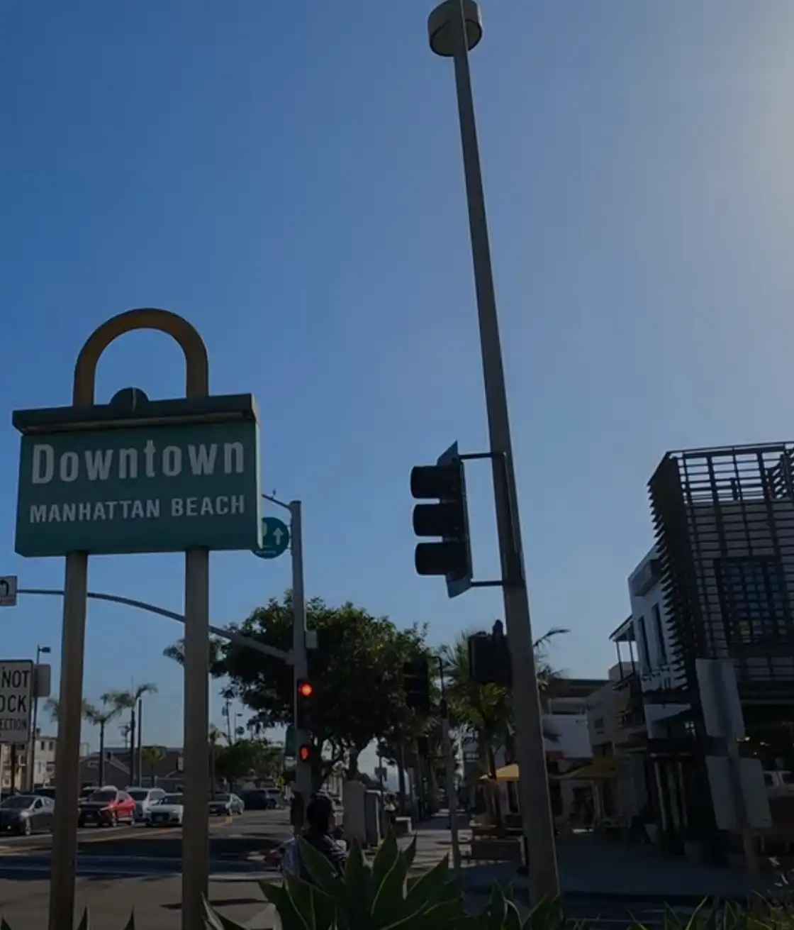 manhattan-beach-downtown-sign
